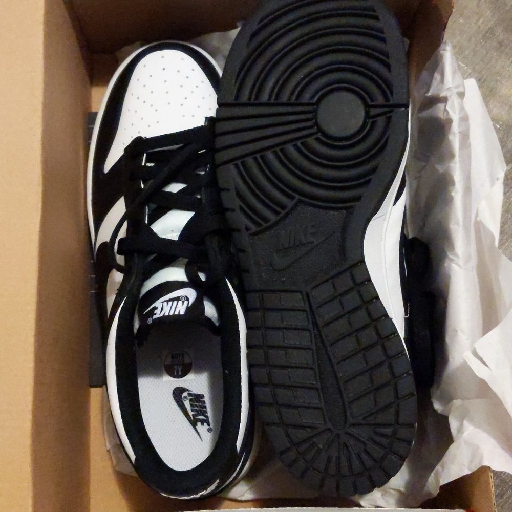 Nike dunk low (GS) 7y boys